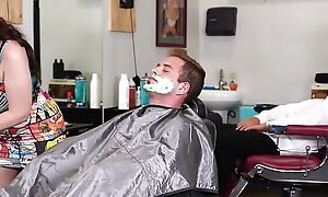 Worn out MILF Barber In City Atmosphere Mynx Gives Say no to Client A Boner And A Oral pleasure - MYLF