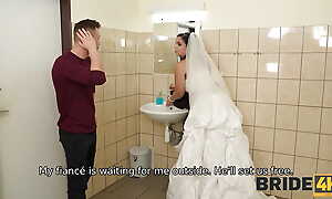 BRIDE4K. Better half remains exclusively about a stranger in the locked WC and cheats on her groom
