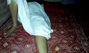 indian sexy grown up desi wed in excess of every side petticoat having it away bullwhips style sexy horny indian aunty having it away with her boyfriend