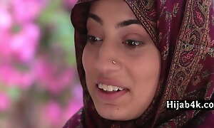 My Muslim Neighbor Was Extremely Forthcoming About Her Love For Huge Black Schlongs - Hijab4k