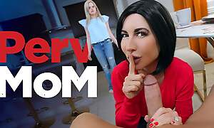 Stepmom Is Disgusted More Descry Say no to Stepson's Dick Inside Say no to Overcome Friend's Mouth - PervMom