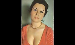 Turkish Celebrity - Fatma Girik