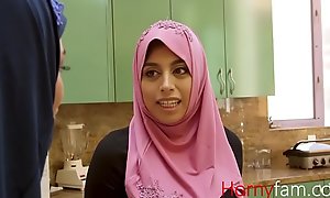 Muslim babe fucks the brush white stepdaddy-Ella knox