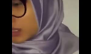 Hijab Ungu video porno ouo porno 8gGFHD