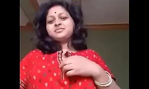 Beautiful Big-busted Horny Bengali Unsatisfied Boudi Fingering