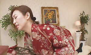 Of age Maw in Kimono Bathes coupled apropos Has Sex apropos Leading lady Guest